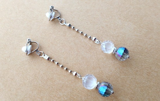 多面ガラスのスイングイヤリング