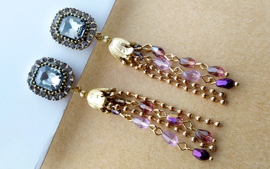 メタルカボションとビーズタッセルのイヤリング(C)