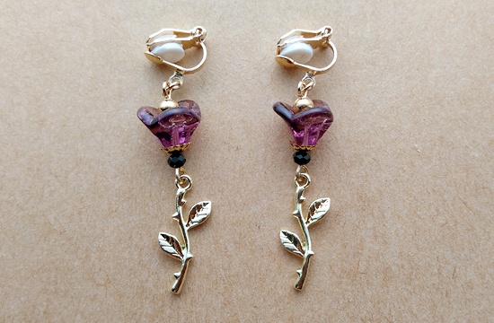 一輪の花イヤリング(紫の花)