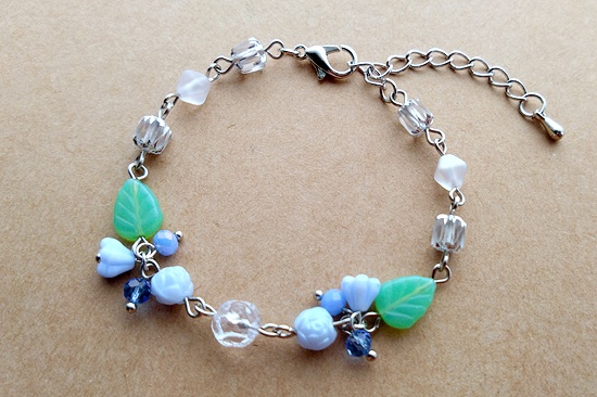 氷の薔薇ブレスレット