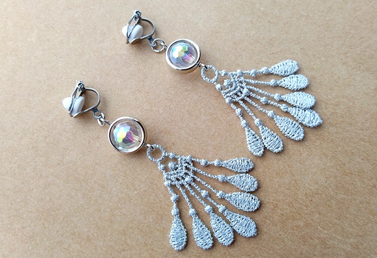 ニッティングレースのイヤリング(ドロップ)