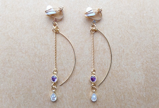 揺れる紫のイヤリング (星雫)