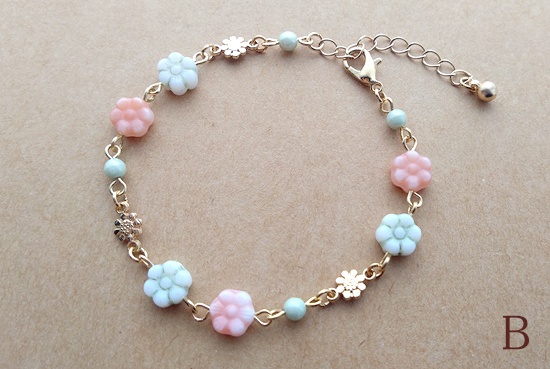 チェコビーズのデイジーチェーンブレスレット(バリエーション有)