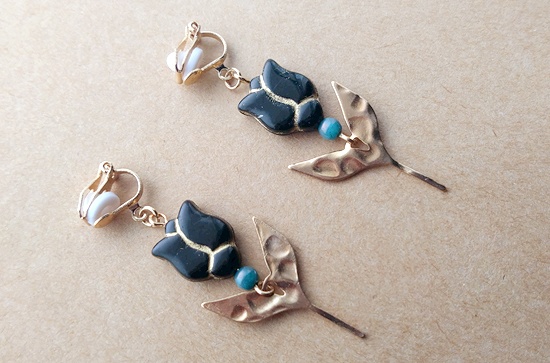 チェコチューリップイヤリング(retro/black)