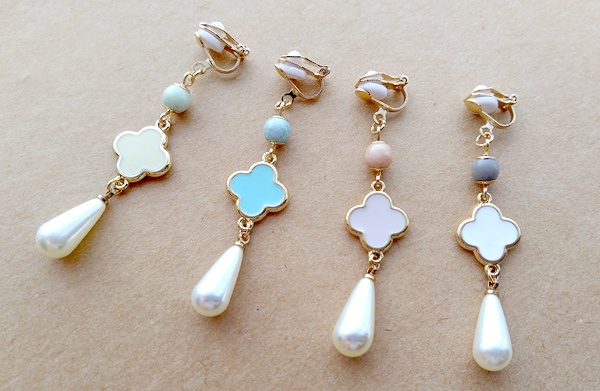 パステルクロスフラワーとパールドロップのイヤリング（バリエーション有）