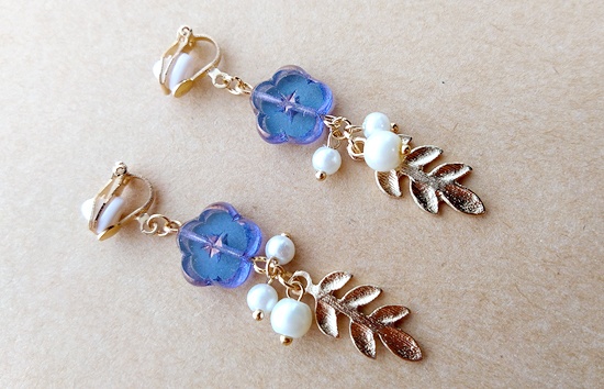 春庭のイヤリング(ネモフィラ)