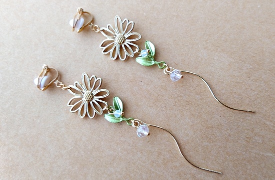 春庭のイヤリング(マーガレット)