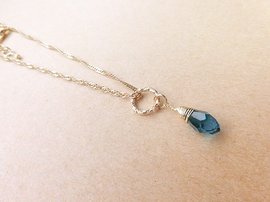 ※チェーンデザイン変更※青の雫ネックレス(ocean blue)