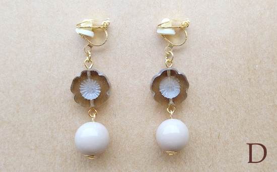 チェコフラワービーズとカラフルボールのイヤリング(バリエーション有)