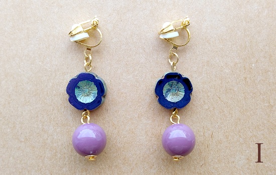 チェコフラワービーズとカラフルボールのイヤリング(バリエーション有)