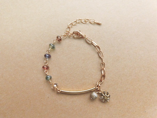 幻想色のチェコビーズブレスレット