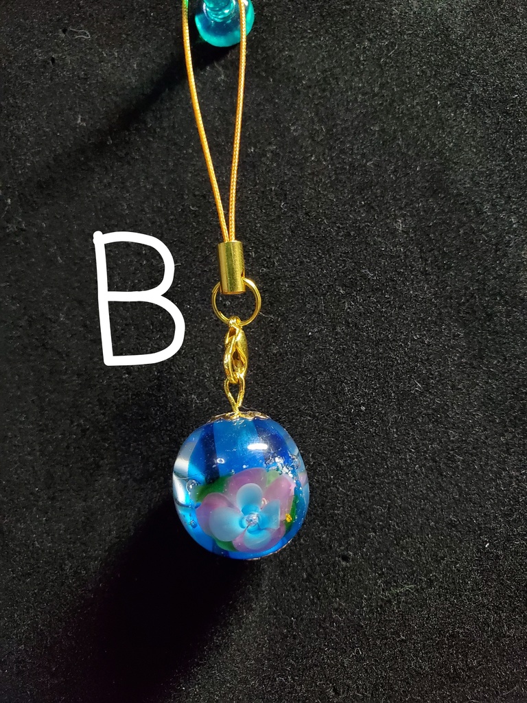 足場の花とんぼ玉