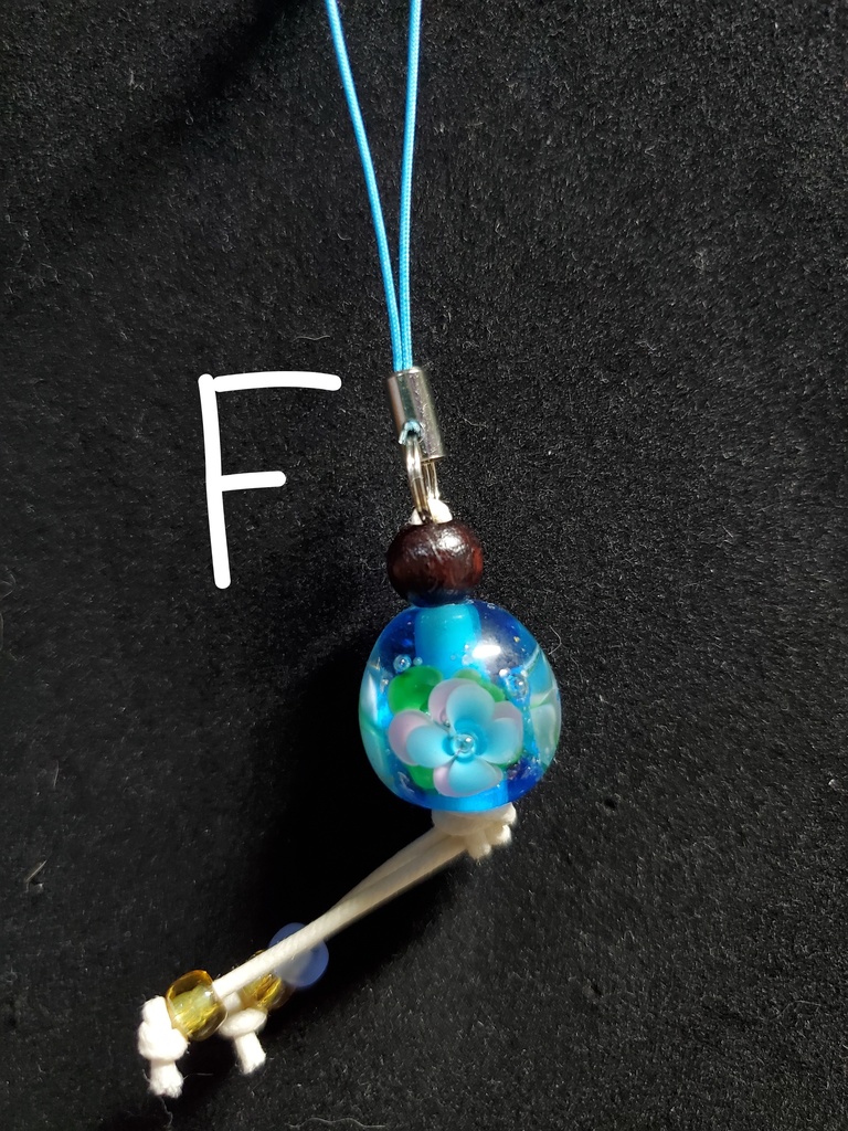 足場の花とんぼ玉