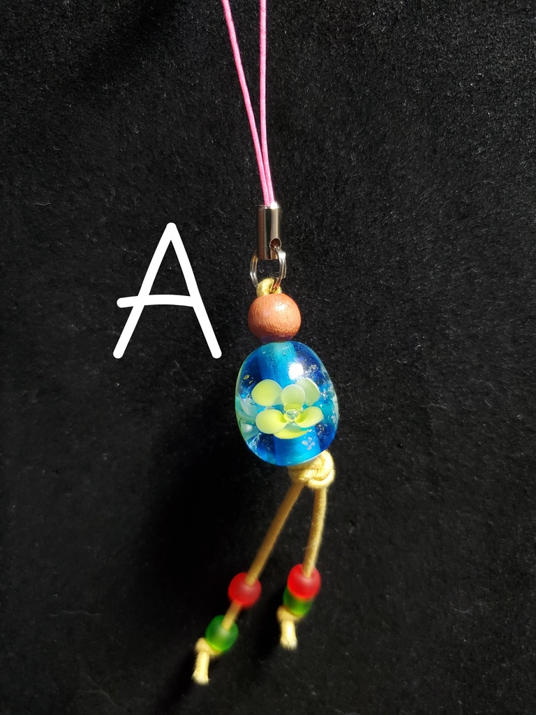 金色の花とんぼ玉