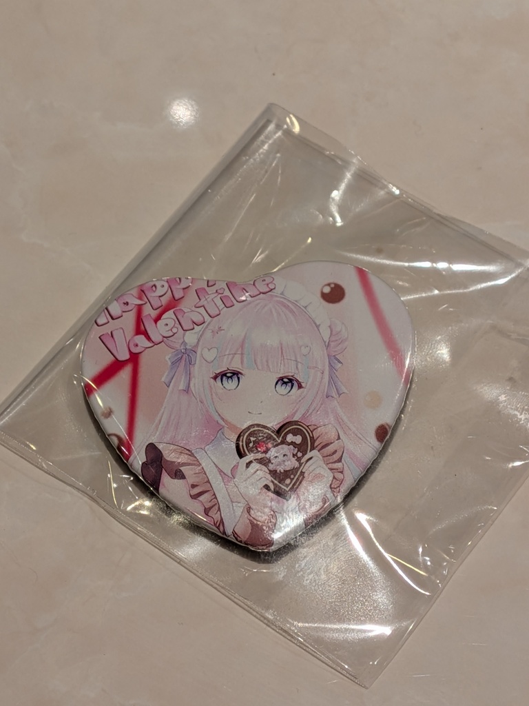 巣籠ヒナ ハート缶バッジ