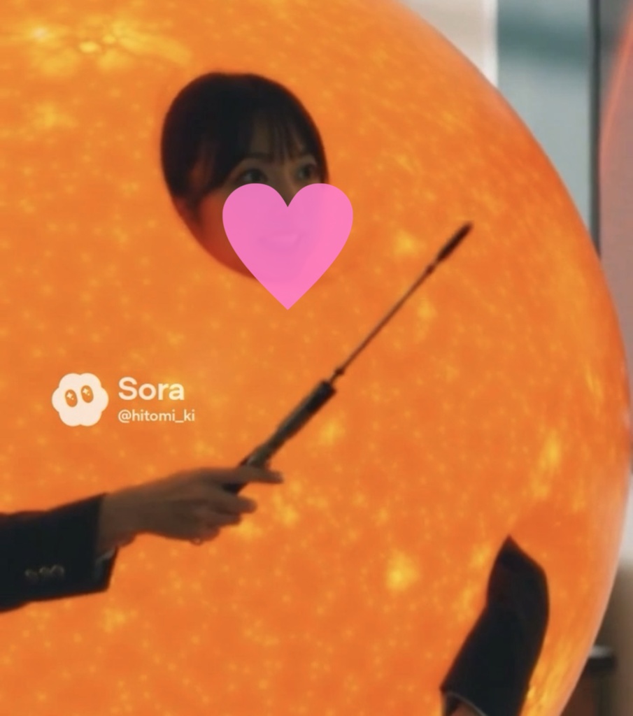 【AI動画】月と太陽の顔出し着ぐるみ姿で授業をする理科教師・えな