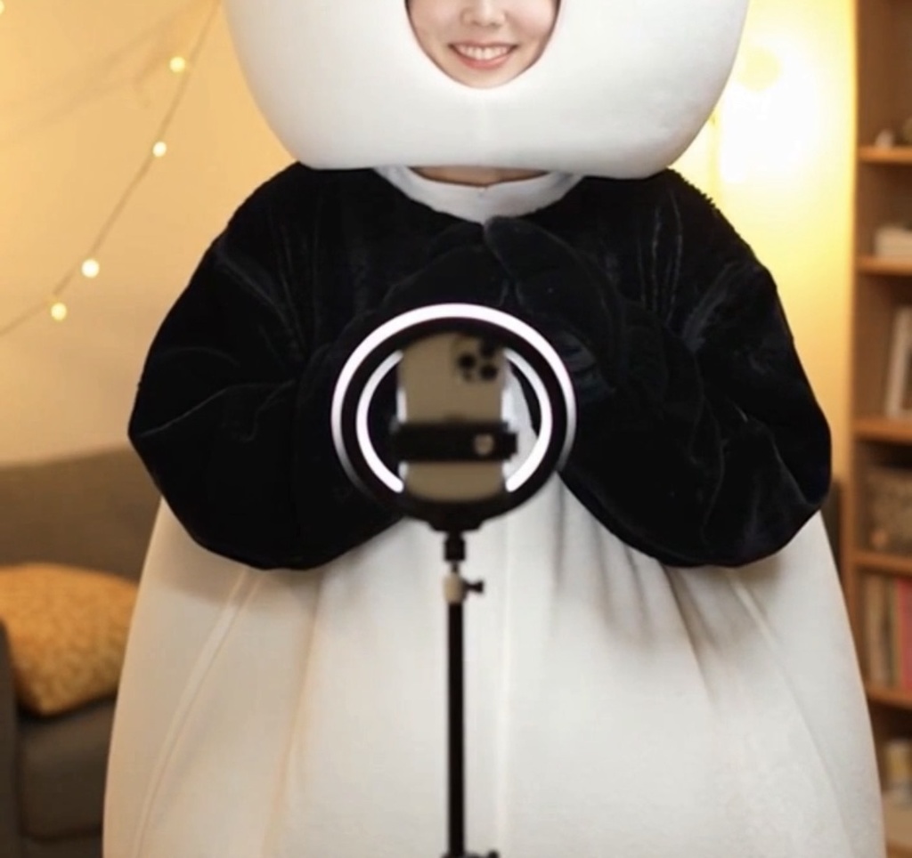 【AI動画】一人暮らしで隠れた趣味を持つ女の子・ゆりあ 10本セット