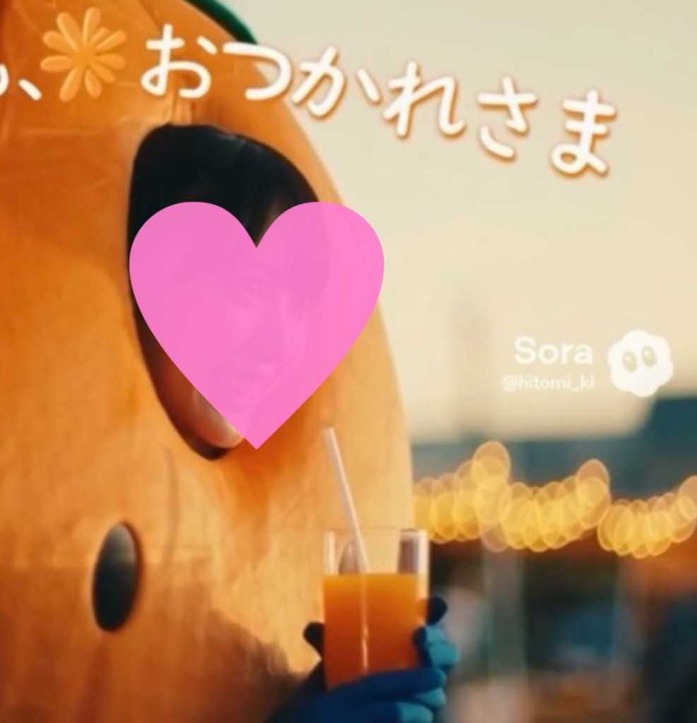 【AI動画・横】オレンジ姿でジュース販売&CM