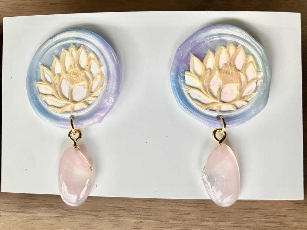 軽くて大きなピアス/ロータス