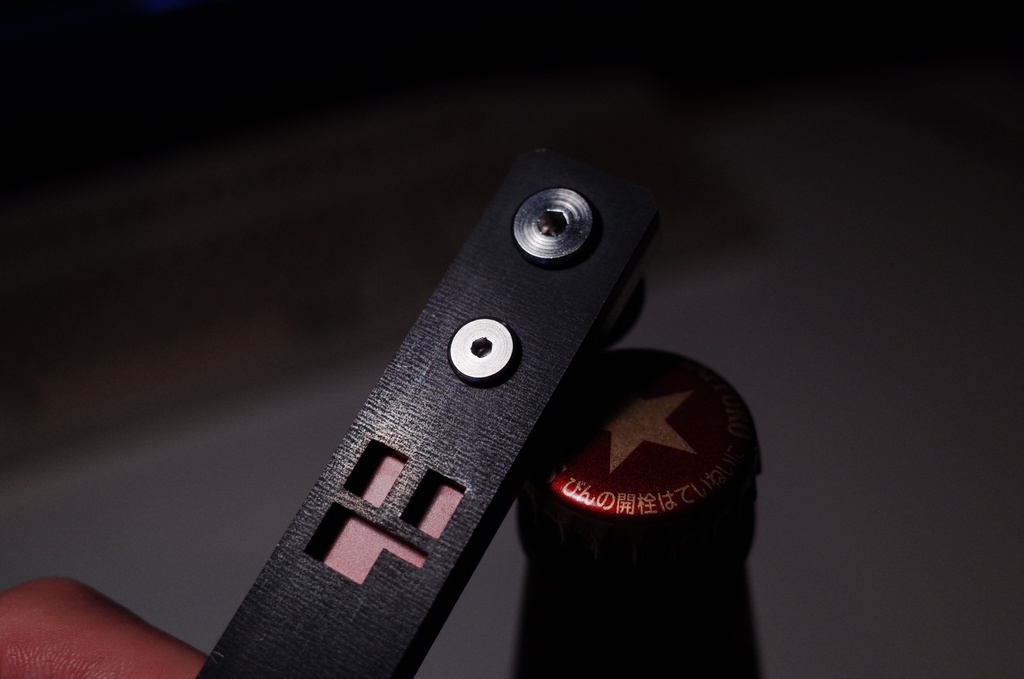 王冠変形防止型抜栓器