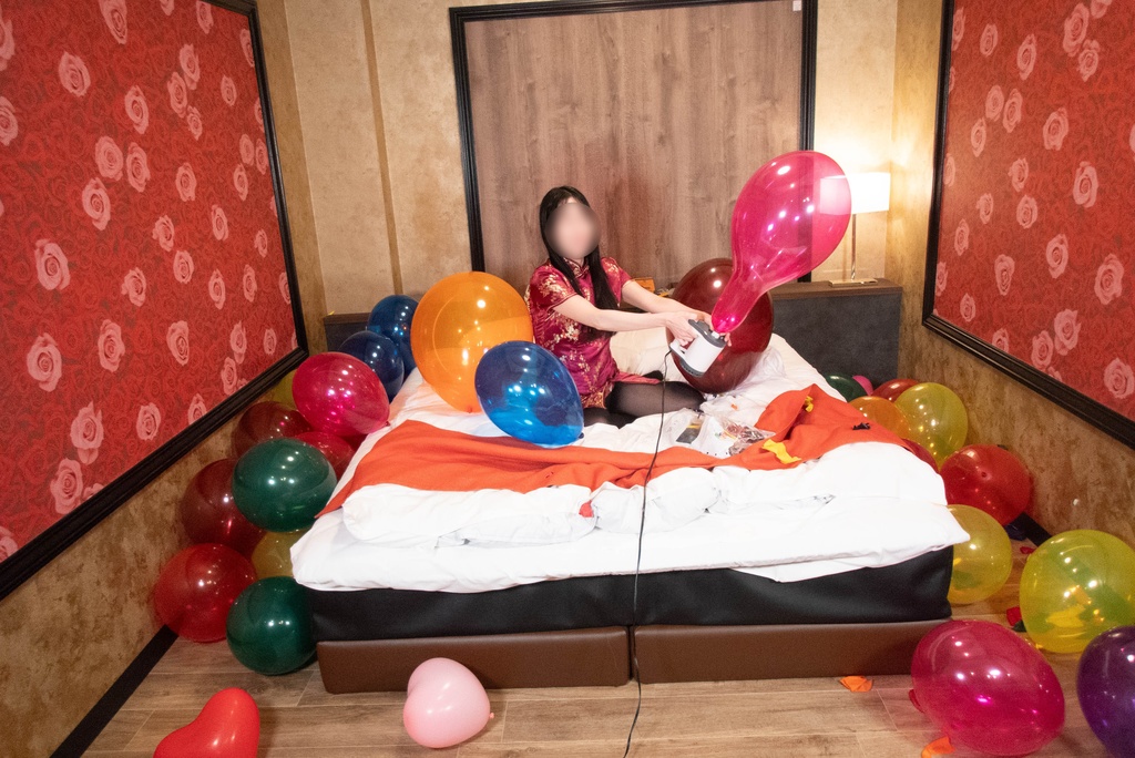 ミカさんの風船遊び