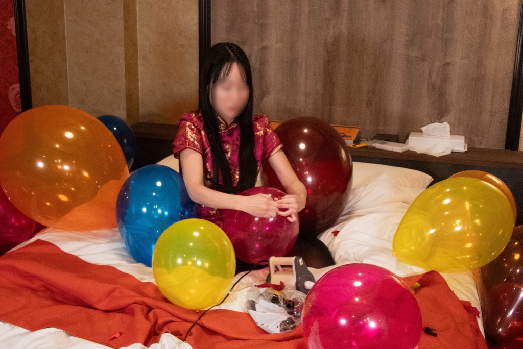 ミカさんの風船遊び