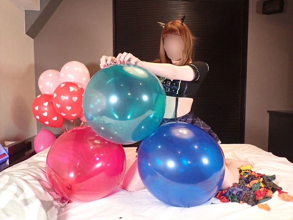 夏美さんの初めての風船遊び