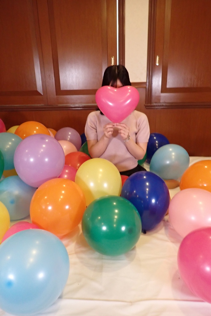 果歩さんの風船遊び2