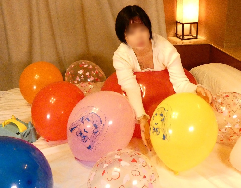 りんちゃんの風船遊び3(私服で風船遊び編)
