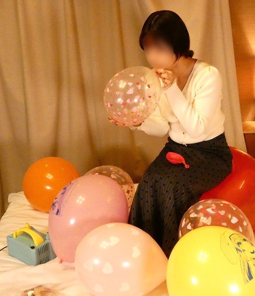 りんちゃんの風船遊び3(私服で風船遊び編)
