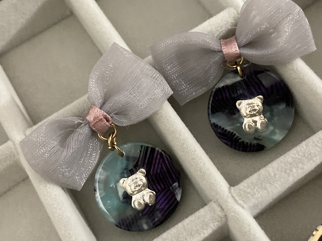 くまくんピアス