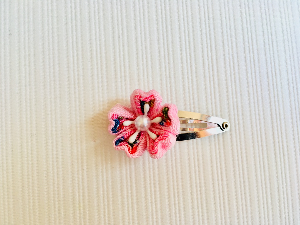 もちマス つまみ細工ヘアピン(桜)