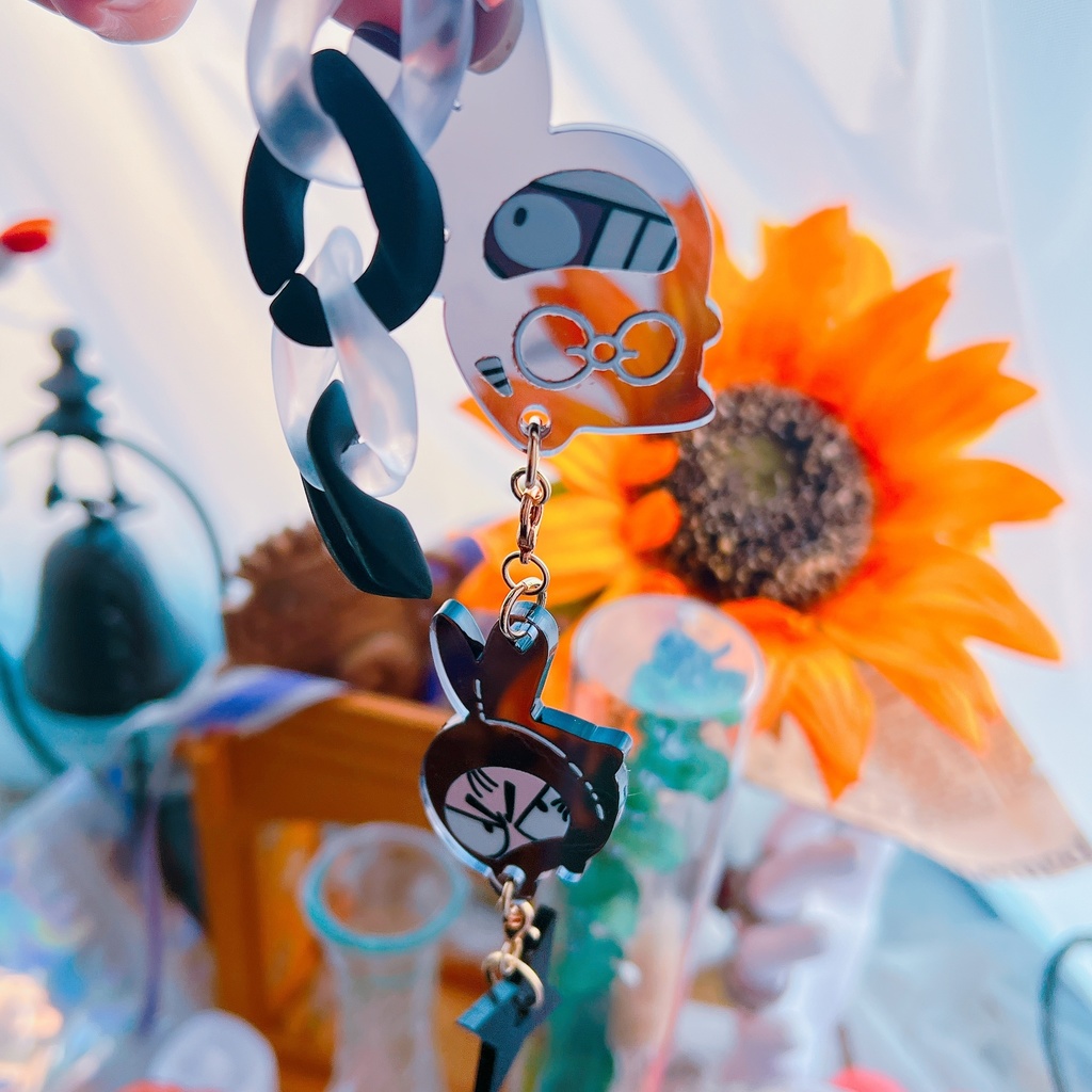 タソ_チェーン付きアクキー