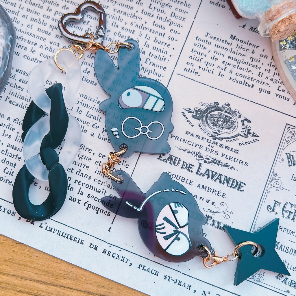 タソ_チェーン付きアクキー