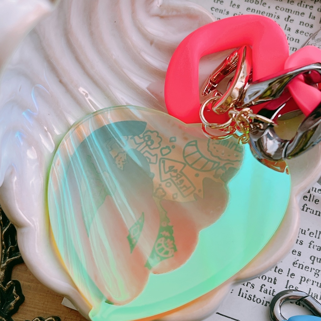 💜🩷はーと閉じ込めアクキー💛💙