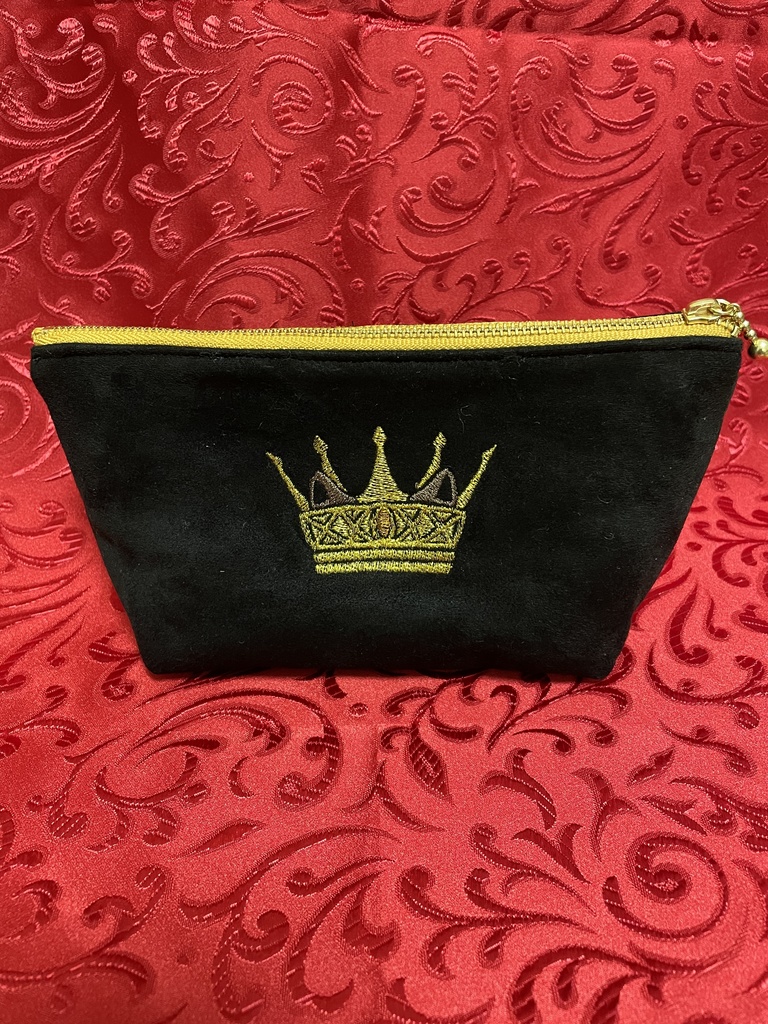 ツイステッドワンダーランド キャライメージ刺繍ポーチ