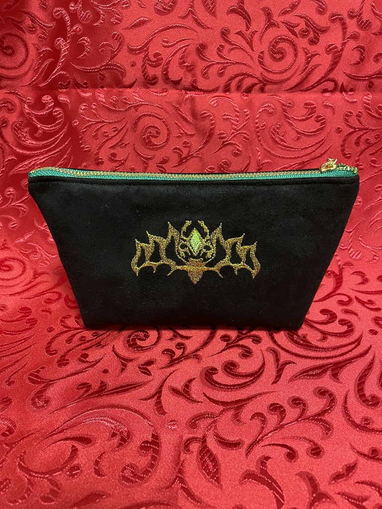 ツイステッドワンダーランド キャライメージ刺繍ポーチ