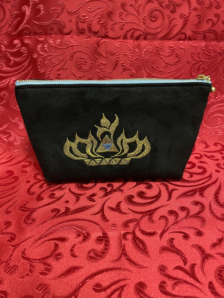 ツイステッドワンダーランド キャライメージ刺繍ポーチ