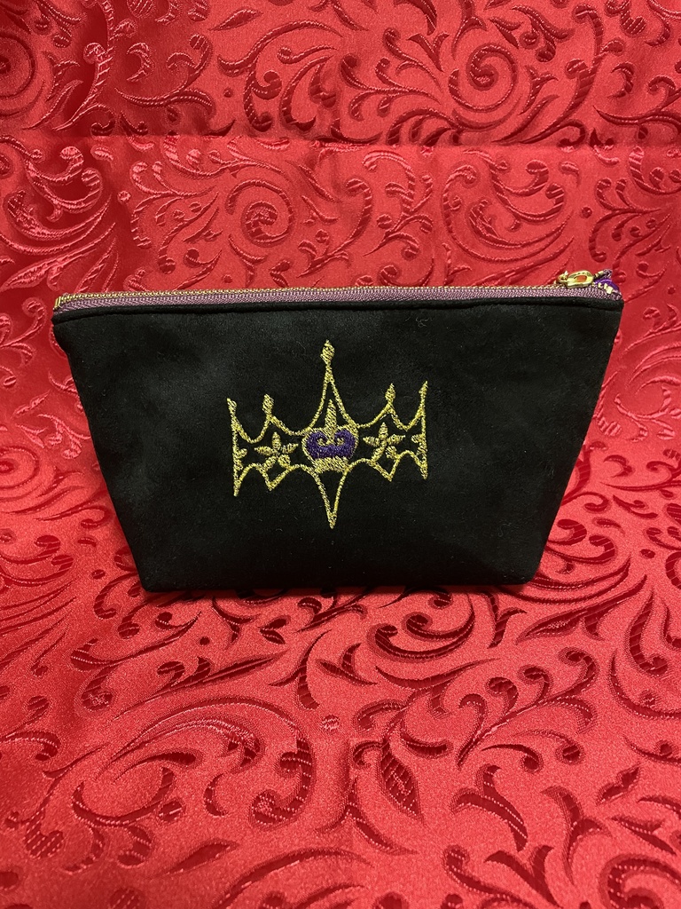 ツイステッドワンダーランド キャライメージ刺繍ポーチ