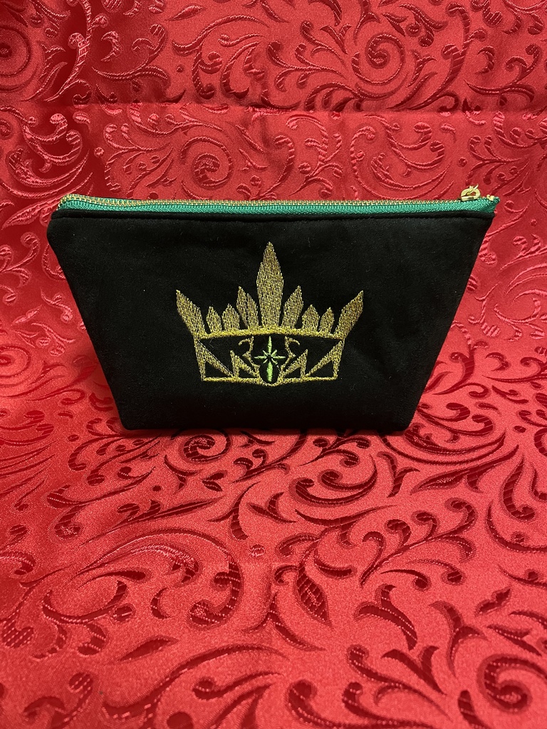 ツイステッドワンダーランド キャライメージ刺繍ポーチ