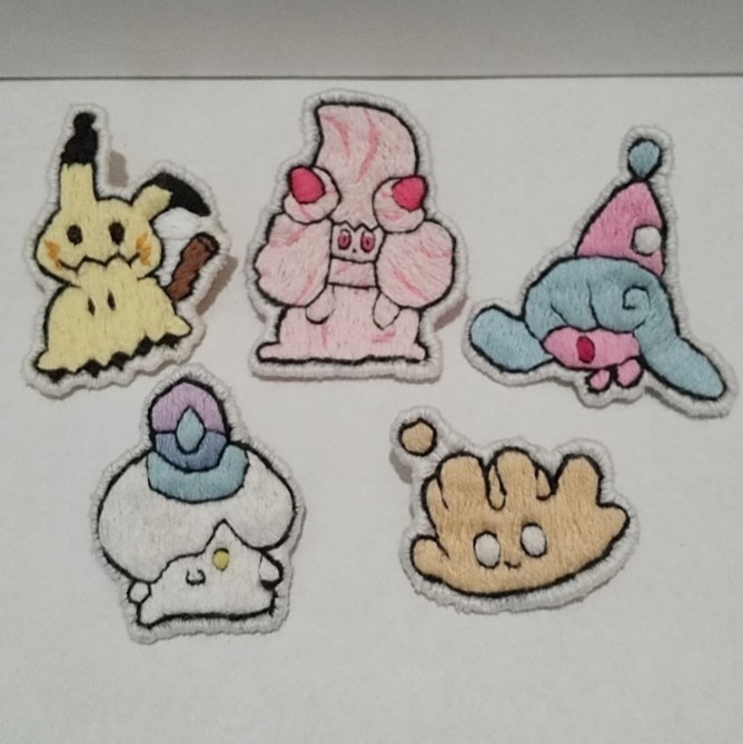 手刺繍ブローチ ポケモン