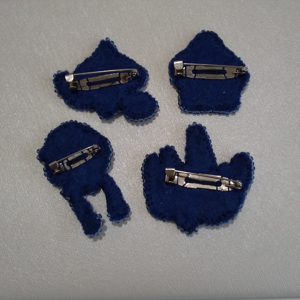 手刺繍ブローチ ポケモン