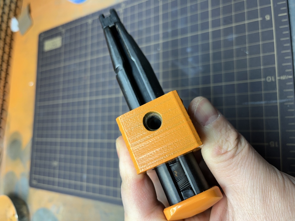 エアガン用多弾マガジン ゼンマイ巻き上げ補助装置『3Dデータのみ』