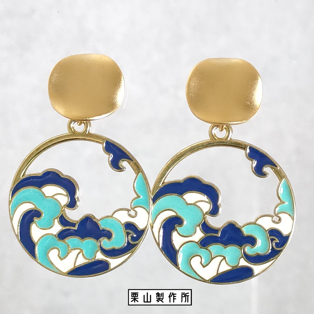 GC ピアス/波模様のサークルチャームで爽快で清々しく!カジュアルに!和装や着物と和せて!和風モダンに!