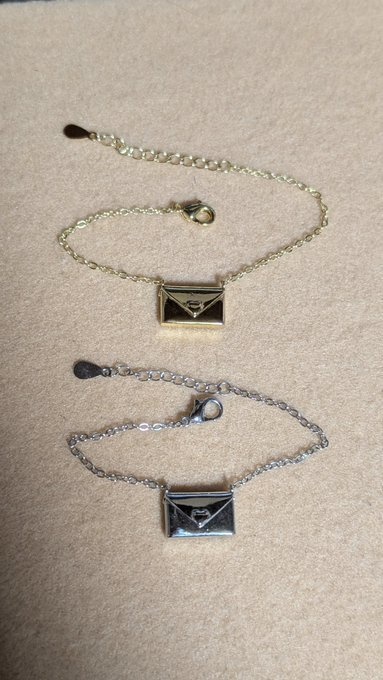 ネックレスorバッグ