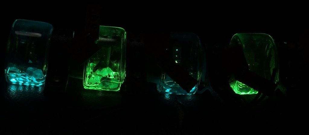 202300722 蛍石の塔横置き③