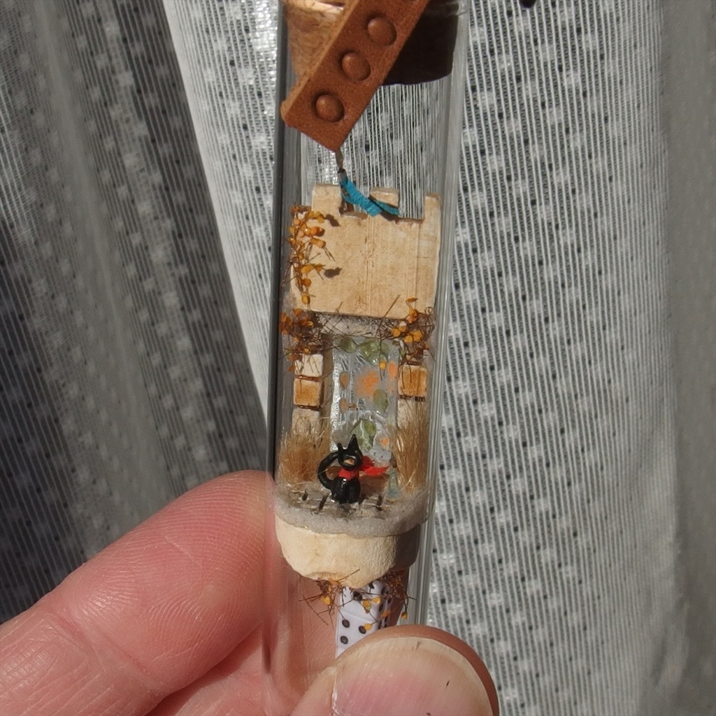 20250208 猫と胸壁のある門