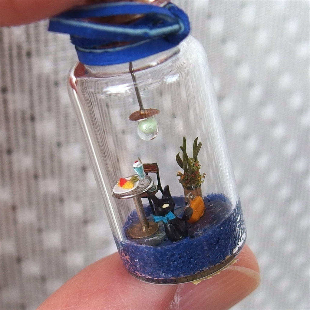 20250719 箱入り小瓶・ 猫とオムライス