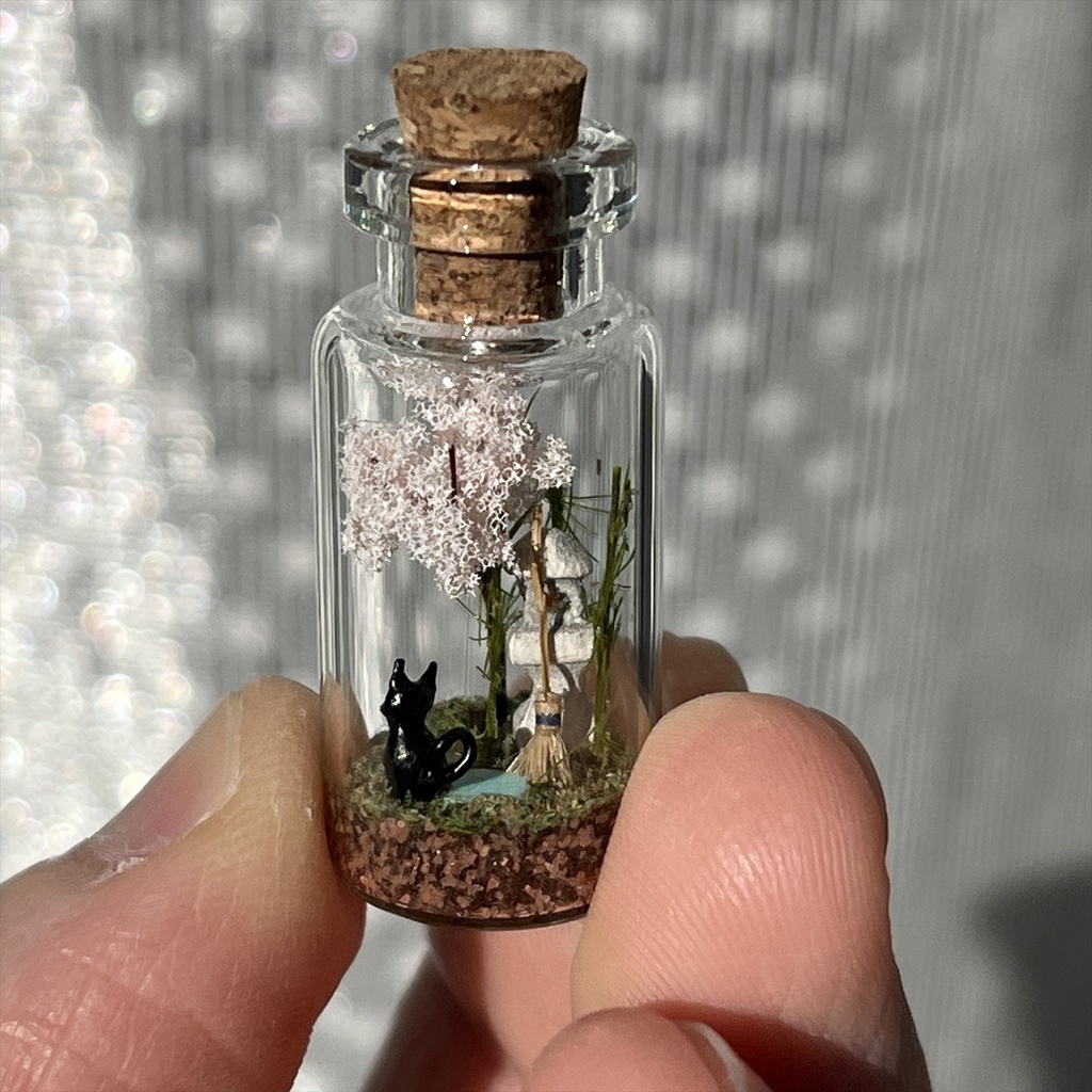 20260208 箱入り小瓶・猫と日本庭園