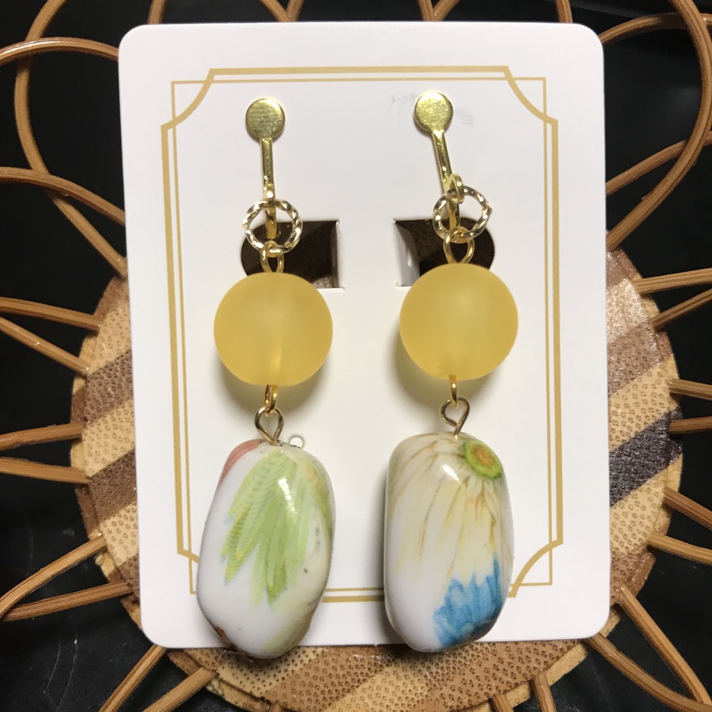 【お楽しみ】アクセサリー2点+ストラップorマスクチャーム1点セットパック